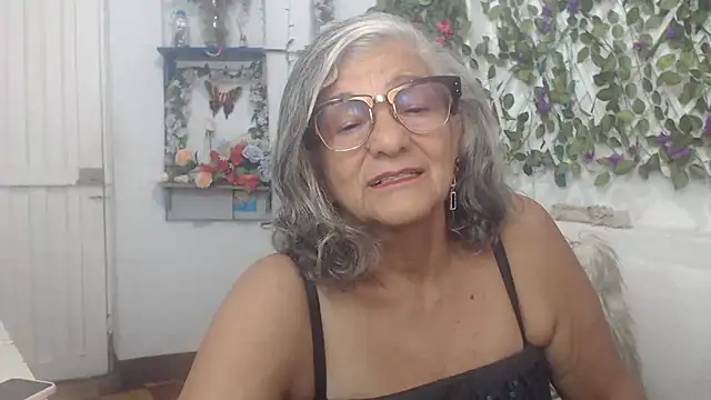 FunnyGrandma online show from December 24, 11:11 pm