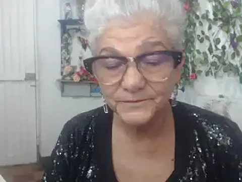 FunnyGrandma online show from January 11, 3:13 am