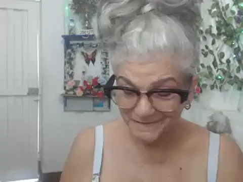 FunnyGrandma online show from January 11, 7:38 pm