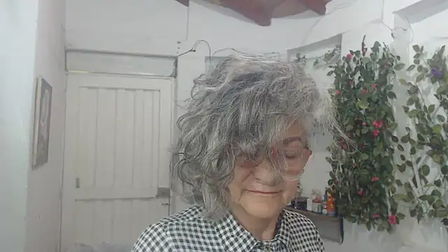 FunnyGrandma online show from February 19, 1:29 am