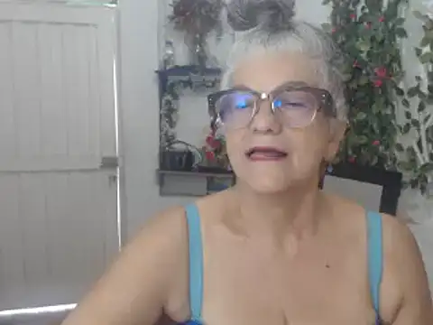 FunnyGrandma online show from March 22, 5:09 pm
