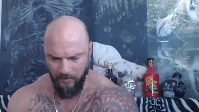 Snapshot of viking_30 chatting on June 19, 6:40 am viking 30 online show from June 19, 6:40 am