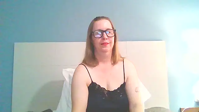 SweetandNaughty1 online show from March 4, 9:40 am
