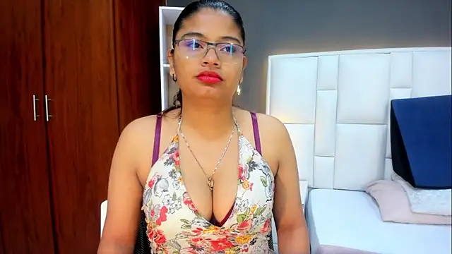 yeral2017 online show from November 26, 1:01 pm