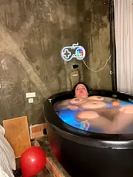 valentinny online show from November 8, 2:45 am