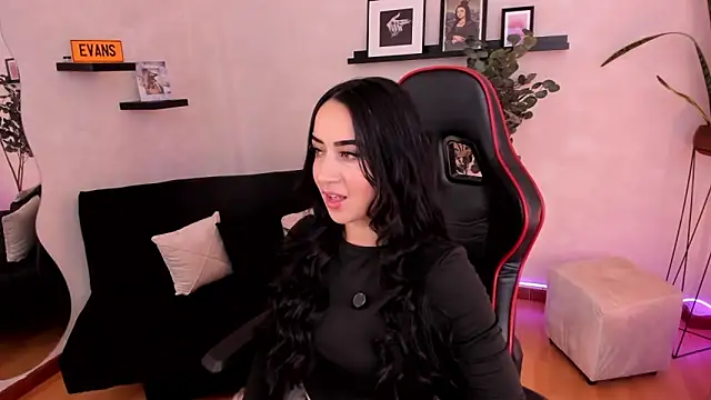 EmmyEvans1 online show from November 8, 7:34 pm