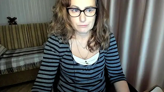 lauraoven online show from December 1, 8:41 am