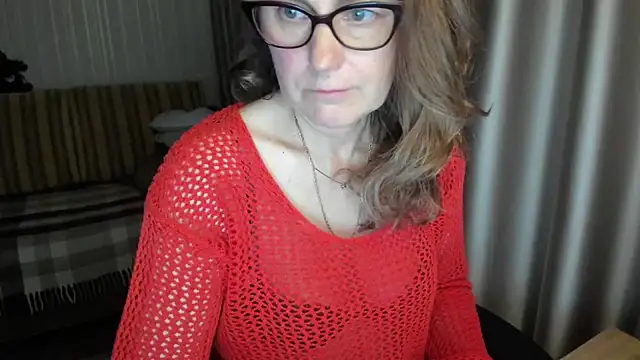 Snapshot of lauraoven chatting on April 27, 5:55 pm lauraoven online show from April 27, 5:55 pm