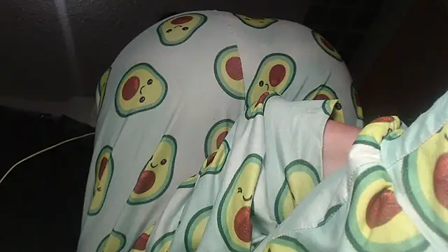Snapshot of prettyangelsquirt chatting on January 18, 1:08 am prettyangelsquirt online show from January 18, 1:08 am