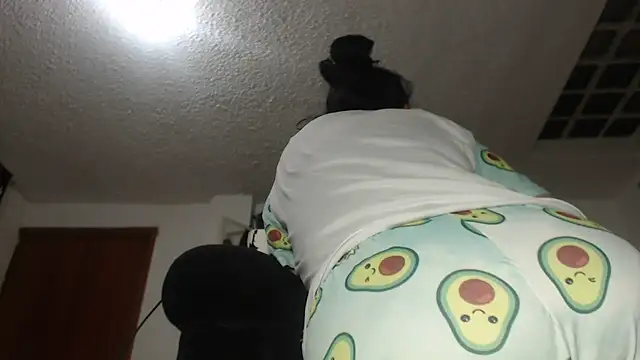 Snapshot of prettyangelsquirt chatting on February 22, 8:20 pm prettyangelsquirt online show from February 22, 8:20 pm
