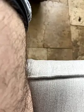 Snapshot of JohnnyBigShot chatting on October 19, 5:13 pm JohnnyBigShot online show from October 19, 5:13 pm