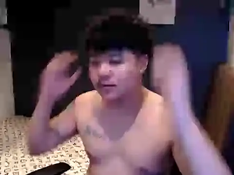 Snapshot of ASIANken911 chatting on October 20, 3:34 pm ASIANken911 online show from October 20, 3:34 pm