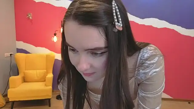 Snapshot of CloudGrace chatting on February 6, 3:22 am CloudGrace online show from February 6, 3:22 am