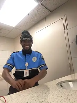 Snapshot of danieldonte chatting on November 15, 5:42 pm danieldonte online show from November 15, 5:42 pm