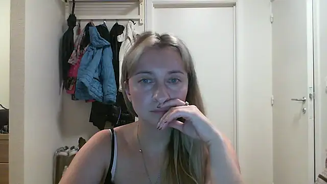 Snapshot of SusanCurt chatting on October 11, 2:37 pm SusanCurt online show from October 11, 2:37 pm