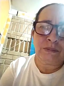 Snapshot of LaGochis07 chatting on March 2, 3:52 pm LaGochis07 online show from March 2, 3:52 pm