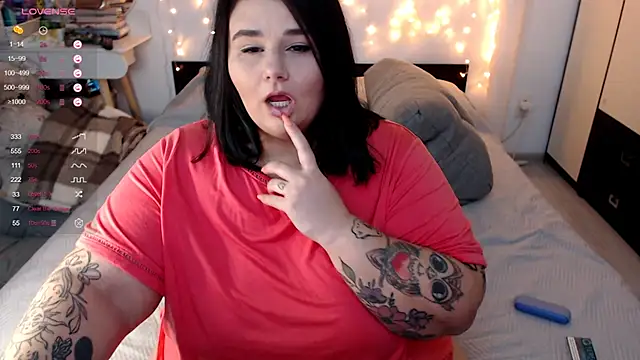 Snapshot of naughtykiss chatting on September 11, 4:01 am naughtykiss online show from September 11, 4:01 am