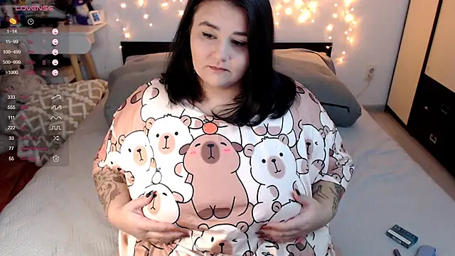 Snapshot of naughtykiss chatting on October 6, 4:32 am naughtykiss online show from October 6, 4:32 am