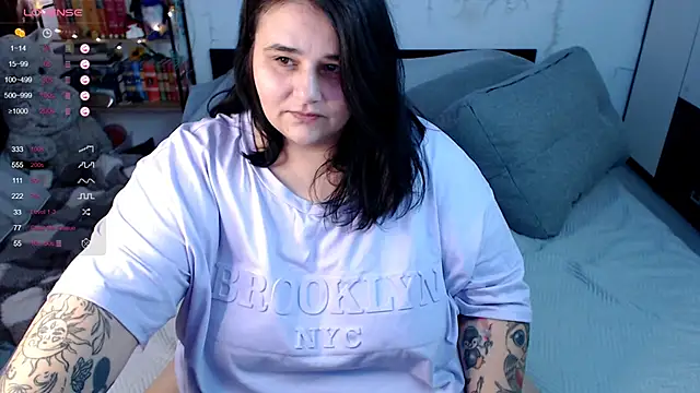 Snapshot of naughtykiss chatting on November 2, 6:16 am naughtykiss online show from November 2, 6:16 am