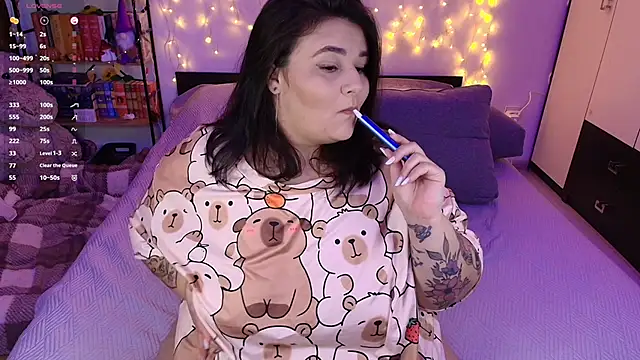 Snapshot of naughtykiss chatting on November 16, 7:14 am naughtykiss online show from November 16, 7:14 am