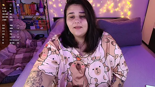 Snapshot of naughtykiss chatting on November 17, 6:30 am naughtykiss online show from November 17, 6:30 am