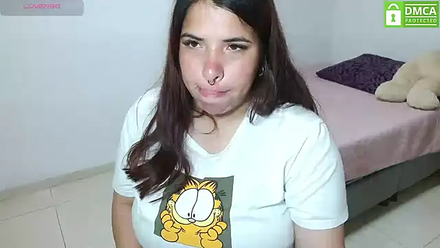 Snapshot of Karlathompson chatting on October 29, 11:06 pm Karlathompson online show from October 29, 11:06 pm