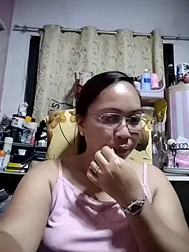 Snapshot of asianwet4u chatting on February 25, 12:45 pm asianwet4u online show from February 25, 12:45 pm