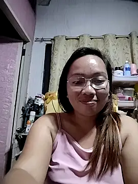 Snapshot of asianwet4u chatting on February 25, 3:49 pm asianwet4u online show from February 25, 3:49 pm