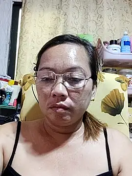 Snapshot of asianwet4u chatting on February 27, 1:16 am asianwet4u online show from February 27, 1:16 am