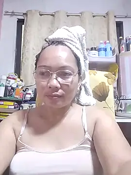 Snapshot of asianwet4u chatting on March 1, 9:29 am asianwet4u online show from March 1, 9:29 am