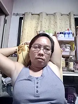 Snapshot of asianwet4u chatting on March 2, 5:01 am asianwet4u online show from March 2, 5:01 am