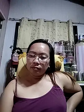 Snapshot of asianwet4u chatting on March 3, 9:11 am asianwet4u online show from March 3, 9:11 am