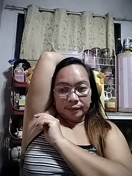 Snapshot of asianwet4u chatting on March 5, 1:39 pm asianwet4u online show from March 5, 1:39 pm