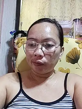 Snapshot of asianwet4u chatting on March 6, 3:13 am asianwet4u online show from March 6, 3:13 am