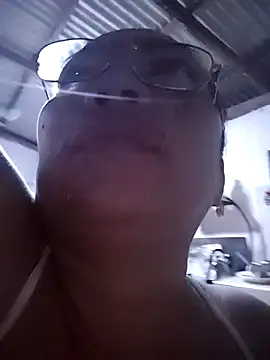 Snapshot of asianwet4u chatting on March 6, 3:35 pm asianwet4u online show from March 6, 3:35 pm