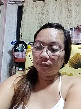 Snapshot of asianwet4u chatting on March 6, 8:37 pm asianwet4u online show from March 6, 8:37 pm