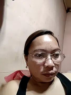 Snapshot of asianwet4u chatting on March 8, 5:22 pm asianwet4u online show from March 8, 5:22 pm