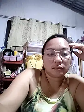 Snapshot of asianwet4u chatting on March 12, 2:23 pm asianwet4u online show from March 12, 2:23 pm