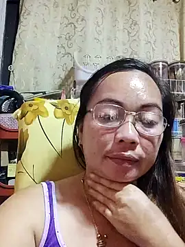 Snapshot of asianwet4u chatting on March 13, 5:07 pm asianwet4u online show from March 13, 5:07 pm