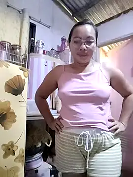 Snapshot of asianwet4u chatting on March 15, 1:52 am asianwet4u online show from March 15, 1:52 am