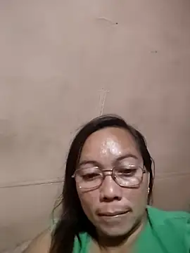 Snapshot of asianwet4u chatting on March 15, 6:43 pm asianwet4u online show from March 15, 6:43 pm