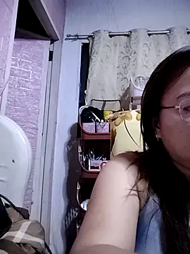 Snapshot of asianwet4u chatting on March 20, 10:10 am asianwet4u online show from March 20, 10:10 am