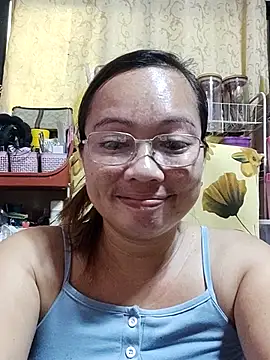 Snapshot of asianwet4u chatting on March 21, 2:07 am asianwet4u online show from March 21, 2:07 am