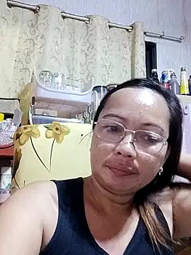 Snapshot of asianwet4u chatting on March 23, 8:26 am asianwet4u online show from March 23, 8:26 am