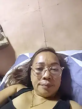 Snapshot of asianwet4u chatting on September 11, 9:42 am asianwet4u online show from September 11, 9:42 am