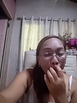 Snapshot of asianwet4u chatting on September 25, 3:32 am asianwet4u online show from September 25, 3:32 am