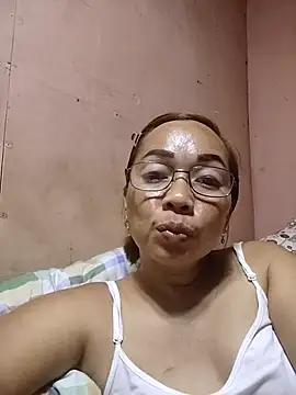 Snapshot of asianwet4u chatting on September 25, 3:49 pm asianwet4u online show from September 25, 3:49 pm