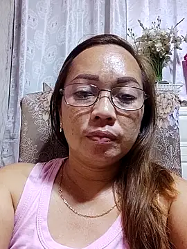 Snapshot of asianwet4u chatting on October 5, 9:13 pm asianwet4u online show from October 5, 9:13 pm