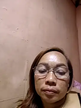 Snapshot of asianwet4u chatting on October 12, 1:04 am asianwet4u online show from October 12, 1:04 am