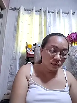 Snapshot of asianwet4u chatting on October 24, 12:08 am asianwet4u online show from October 24, 12:08 am